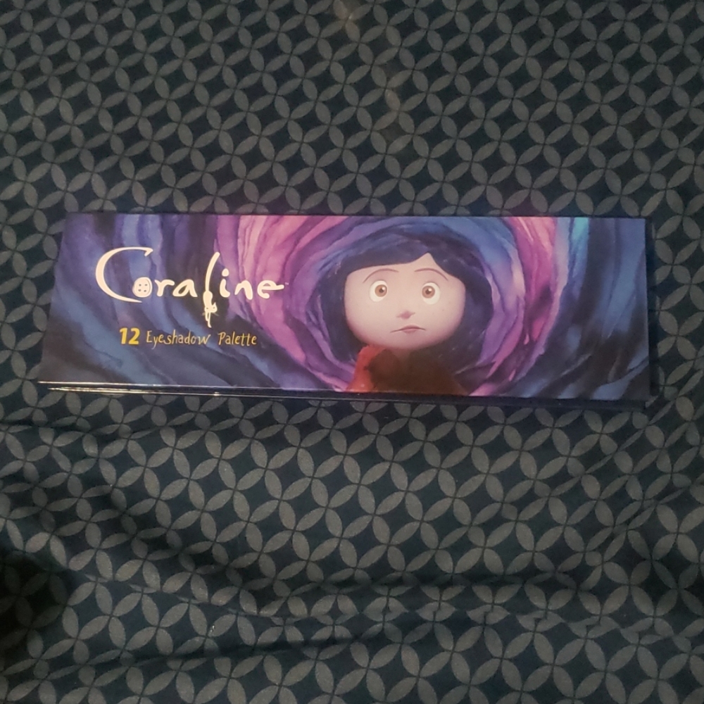 Coraline eyeshadow palette
